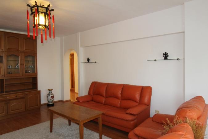3 camere- Aviatiei, etaj3/4- imobil solid. plus loc de parcare