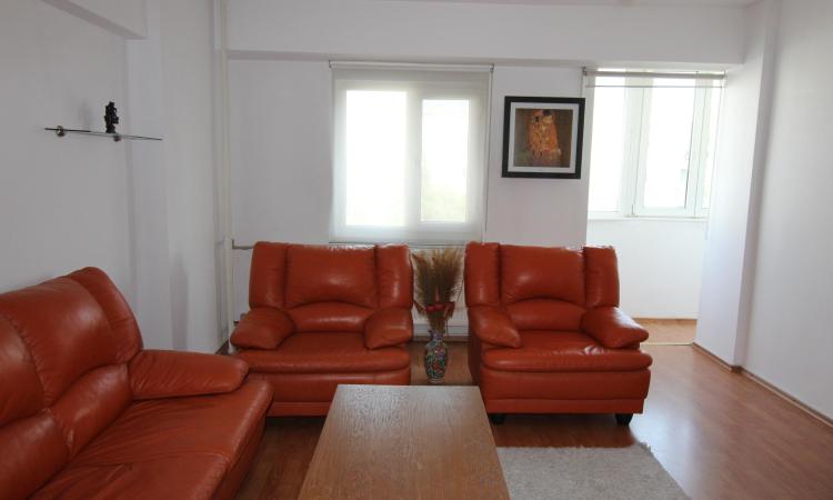 3 camere- Aviatiei, etaj3/4- imobil solid. plus loc de parcare