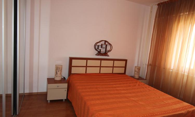 3 camere- Aviatiei, etaj3/4- imobil solid. plus loc de parcare