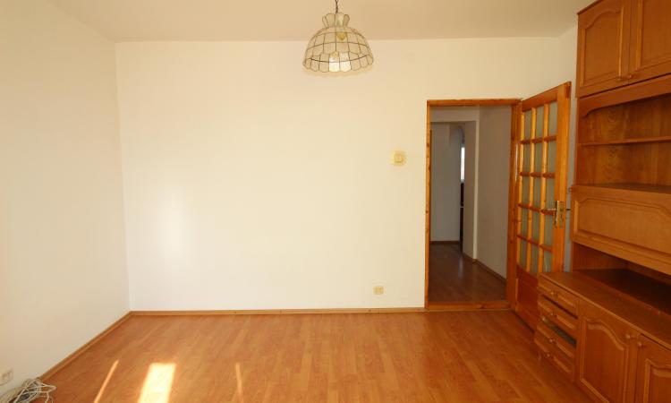 3 camere- Aviatiei, etaj3/4- imobil solid. plus loc de parcare