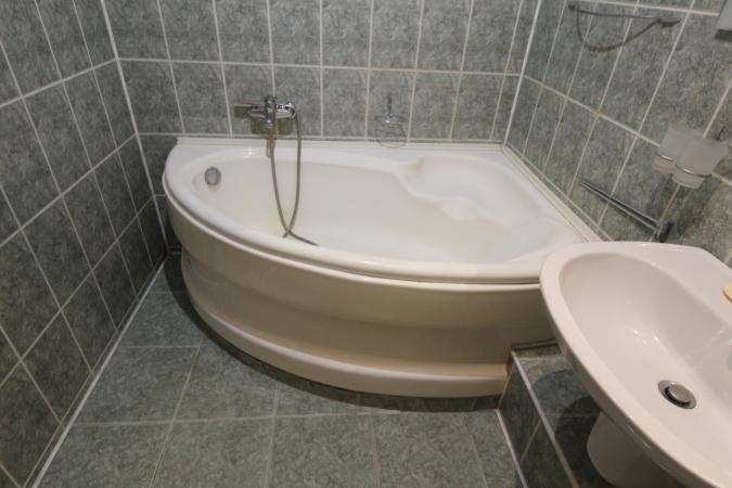 3 camere- Aviatiei, etaj3/4- imobil solid. plus loc de parcare