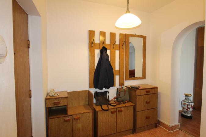 3 camere- Aviatiei, etaj3/4- imobil solid. plus loc de parcare