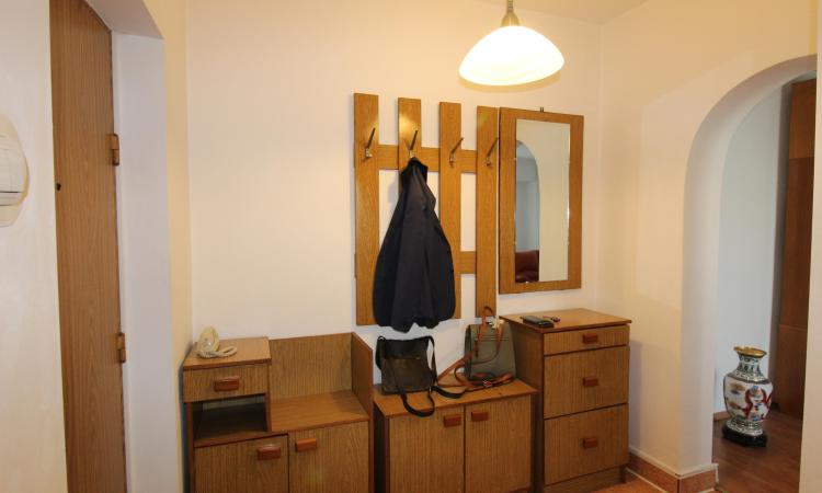 3 camere- Aviatiei, etaj3/4- imobil solid. plus loc de parcare