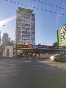 2 rooms with Tineretului balcony - 1st floor