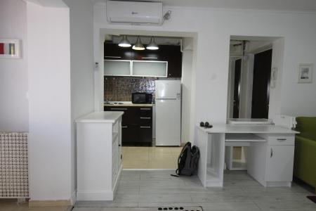 2 camere, etaj 1- apartament de vis- pentru inchiriat pe termen lung