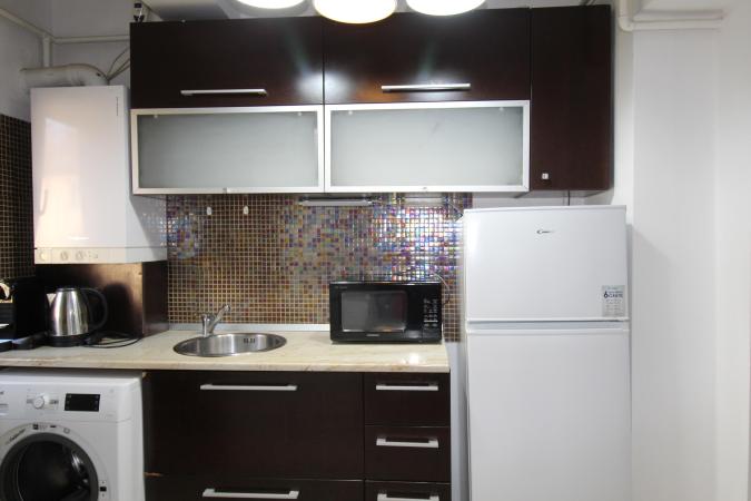 2 camere, etaj 1- apartament de vis- pentru inchiriat pe termen lung