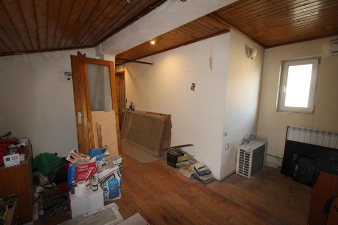 Mansarda boema. zona Eminescu- in vila renovata exterior
