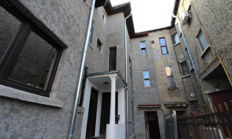 Mansarda boema. zona Eminescu- in vila renovata exterior