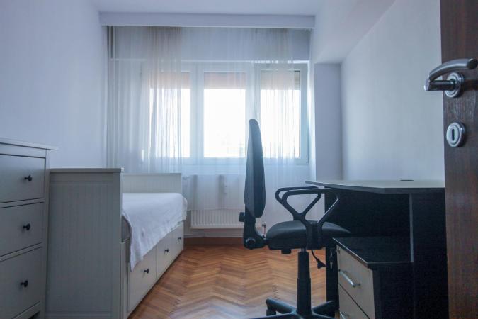 3 Camere - Dorobanti - Bloc BRD - 80 Mp Utili