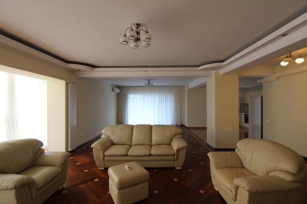 Baneasa. 4 camere, 2 terase mari, 2 bai Etaj 5/9