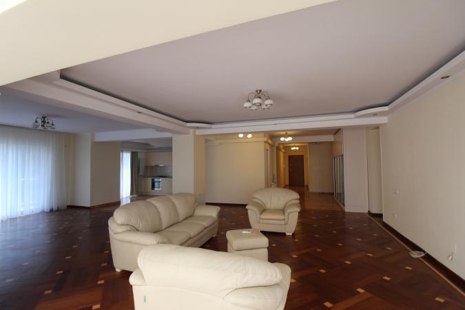 Baneasa. 4 camere, 2 terase mari, 2 bai Etaj 5/9