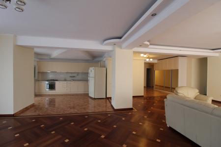 Baneasa. 4 camere, 2 terase mari, 2 bai Etaj 5/9
