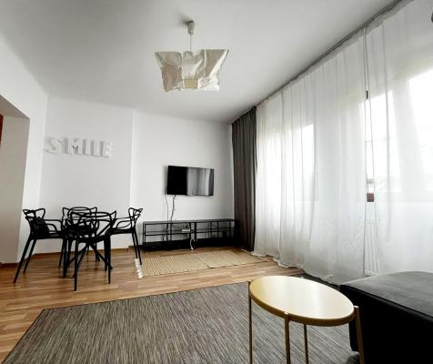 Apartament in vila. Zona Capitale, etaj 2/2