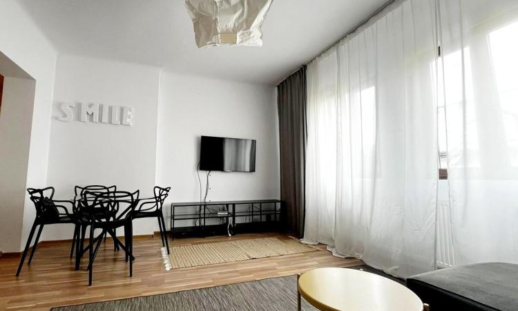 Apartament in vila. Zona Capitale, etaj 2/2