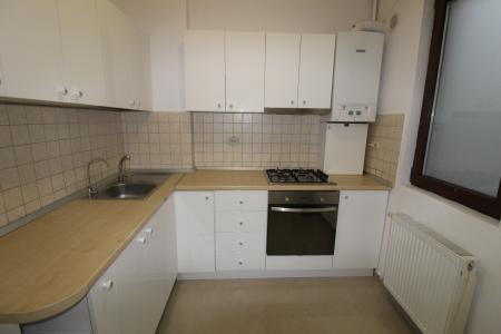 Apartament in vila. Zona Capitale, etaj 2/2