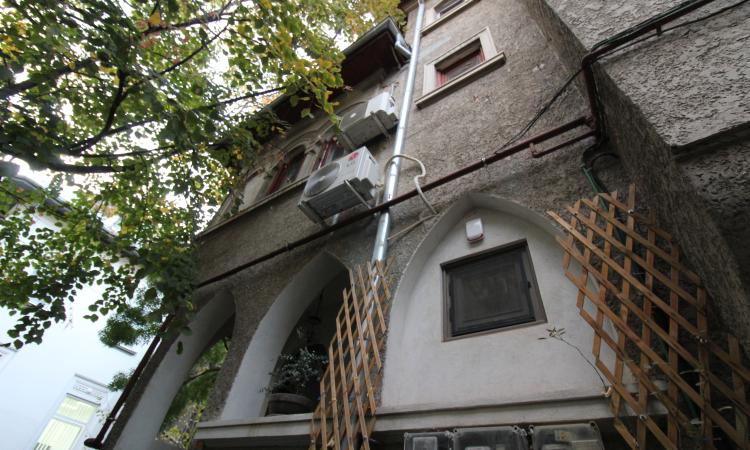 Apartament in vila. Zona Capitale, etaj 2/2