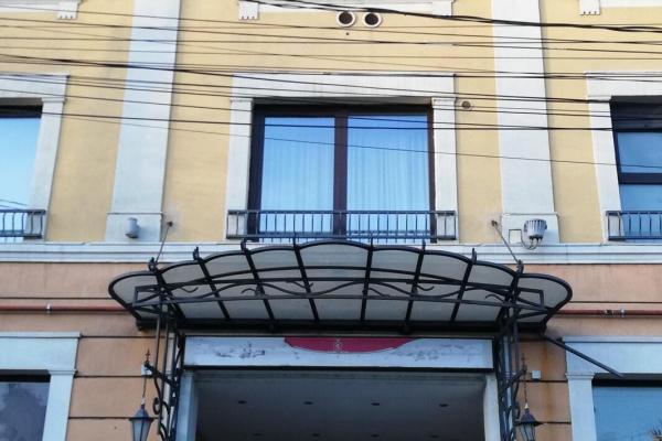 Balcon mare, vedere frumoasa Ap. cu 2 camere etaj 5/7 -Unirii-de inchiriat
