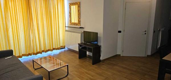 Balcon mare, vedere frumoasa Ap. cu 2 camere etaj 5/7 -Unirii-de inchiriat