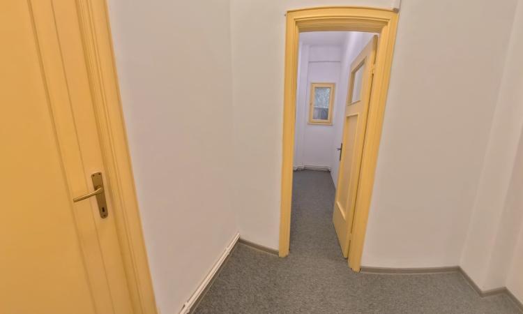 6 Camere - 3 bai - Piata Romana - Balcon - 3 min metrou