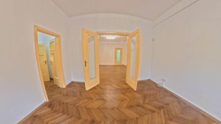 6 Camere - 3 bai - Piata Romana - Balcon - 3 min metrou