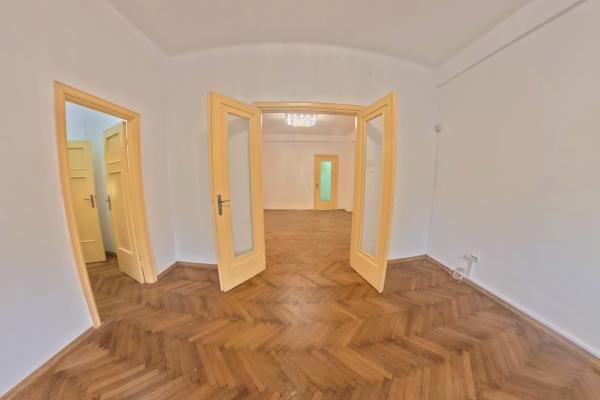 6 Camere - 3 bai - Piata Romana - Balcon - 3 min metrou