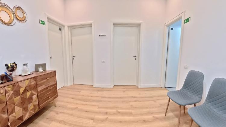 3 Camere - Ultracentral - Armeneasca  - Spatiu Comercial
