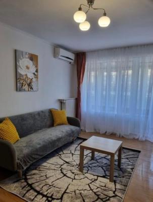 2 Camere - Piata Romana - Balcon - Metrou