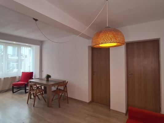 Str Mozart 2 camere, renovat etaj 3/3 Floreasca