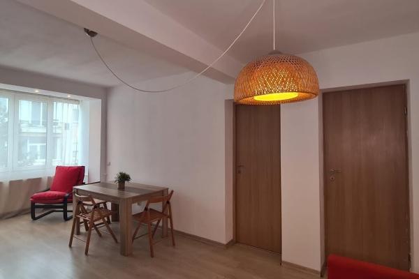 Str Mozart 2 camere, renovat etaj 3/3 Floreasca