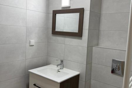 Nerva Traian- sediu comercial companie- 2 camere de inchiriat, imobil nou