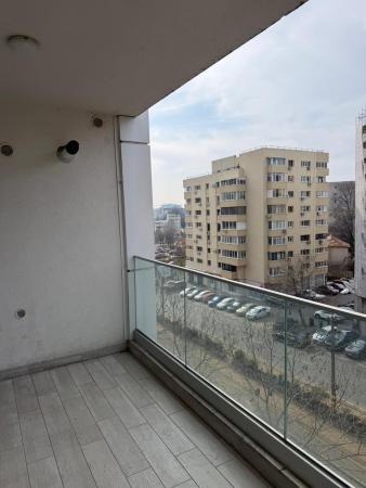 Nerva Traian- sediu comercial companie- 2 camere de inchiriat, imobil nou