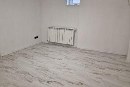 Piata Romana, de inchiriat -5 camere, apartament nou in vila, parter, sect 1