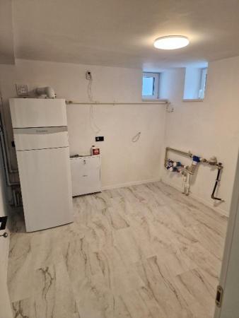 Piata Romana,  de inchiriat -5 camere, apartament nou in vila, parter, sect 1