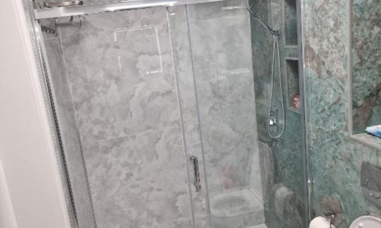 Piata Romana, de inchiriat -5 camere, apartament nou in vila, parter, sect 1