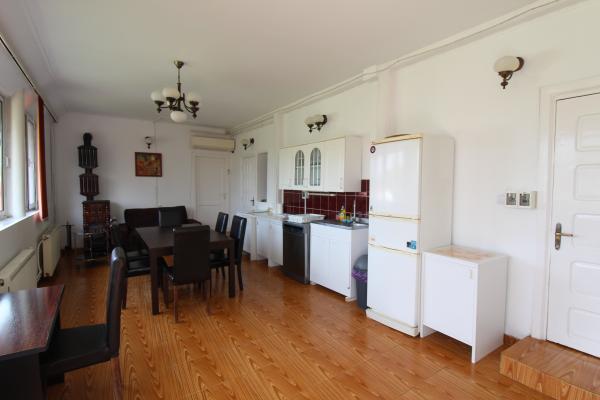 Ciolpani casa singur curte cu vegetatie superba. 37 minute de Bucuresti