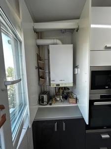 Bulevardul 1 Decembrie 1918, 3 camere cu balcon etj 4/8 cu balcon -apartament de inchiriat