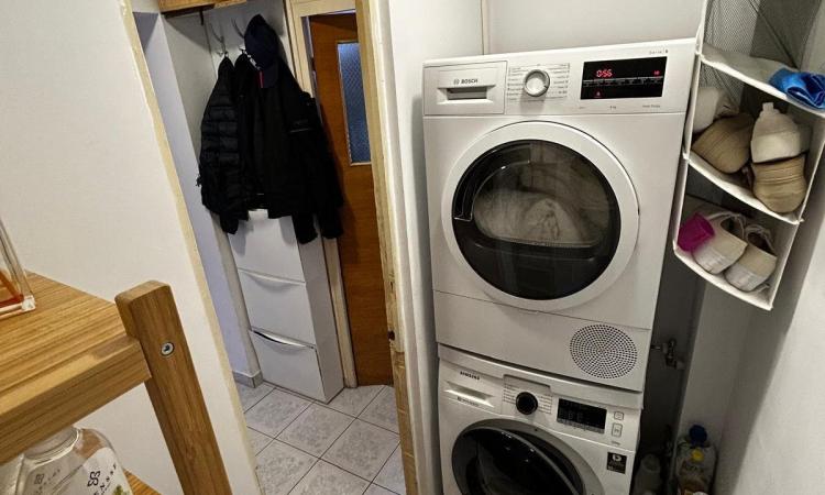 Bulevardul 1 Decembrie 1918, 3 camere cu balcon etj 4/8 cu balcon -apartament de inchiriat