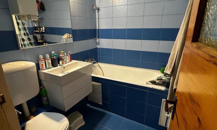 Bulevardul 1 Decembrie 1918, 3 camere cu balcon etj 4/8 cu balcon -apartament de inchiriat