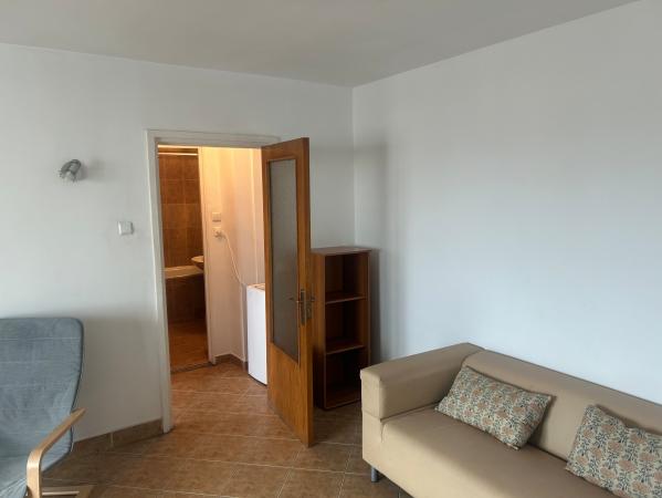 3 dormitoare 2 bai pretabil pentru 3 studenti- ERASMUS- Share rent- STEFAN CEL MARE, str Polona