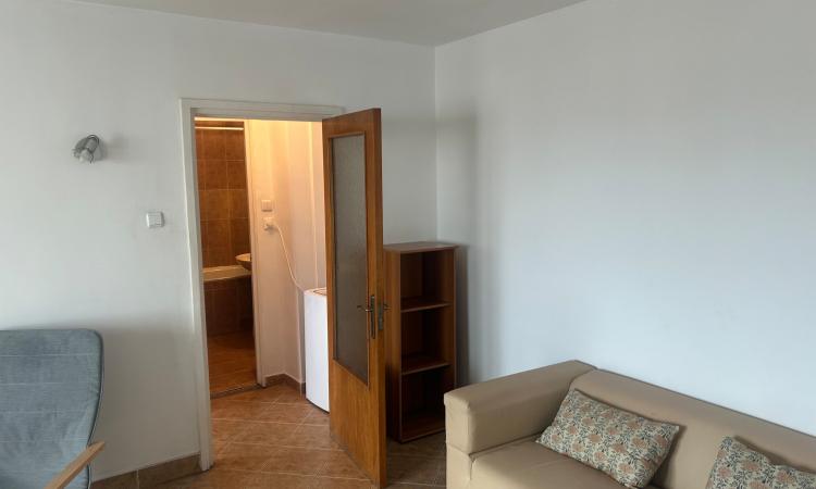 3 dormitoare 2 bai pretabil pentru 3 studenti- ERASMUS- Share rent- STEFAN CEL MARE, str Polona