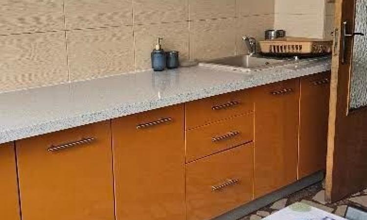 3 dormitoare 2 bai pretabil pentru 3 studenti- ERASMUS- Share rent- STEFAN CEL MARE, str Polona