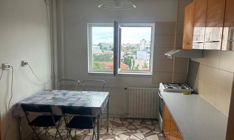 3 dormitoare 2 bai pretabil pentru 3 studenti- ERASMUS- Share rent- STEFAN CEL MARE, str Polona