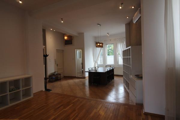 Primaverii Apartament in vila cu 2 dormitoare 2 bai de inchiriat. Single expat. Chic@ A la Provence