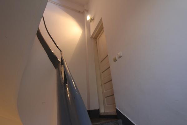 Primaverii Apartament in vila cu 2 dormitoare 2 bai de inchiriat. Single expat. Chic@ A la Provence