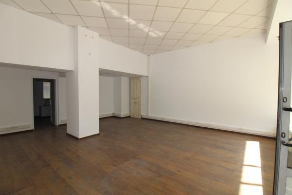 stradal cu vitrine stradale- spatiu comercial de inchiriat 64 mp utili, plus subsol 64 mp utili- Floreasca