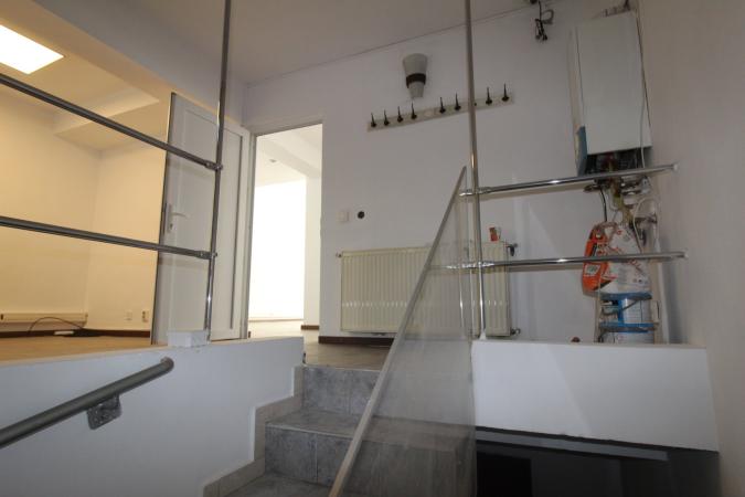 stradal cu vitrine stradale- spatiu comercial de inchiriat 64 mp utili, plus subsol 64 mp utili- Floreasca