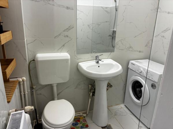 De inchiriat apartament cu 2 camere in vila zona Cotroceni (prima inchiriere)