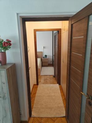De vanzare Apartament cu 2 camere (mobilat si utilat) - Bucurestii Noi/ Parc Bazilescu
