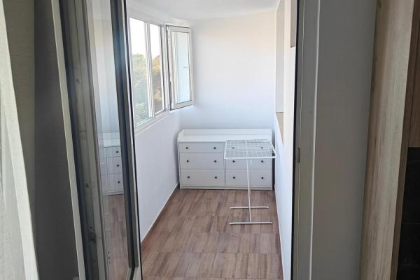 De vanzare Apartament cu 2 camere (mobilat si utilat) - Bucurestii Noi/ Parc Bazilescu