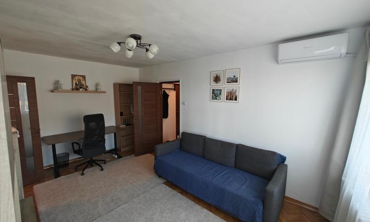 De vanzare Apartament cu 2 camere (mobilat si utilat) - Bucurestii Noi/ Parc Bazilescu